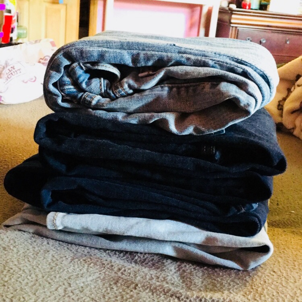 Five Pair Bundle AE Skinny Jeans Size 2